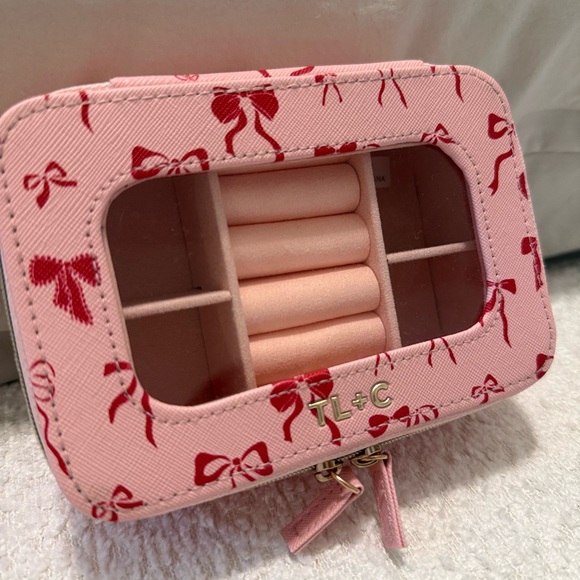 NEW Tender Love + Carry Pink & Red Bow Jewelry Organizer Zipper Closure - Picture 1 of 4